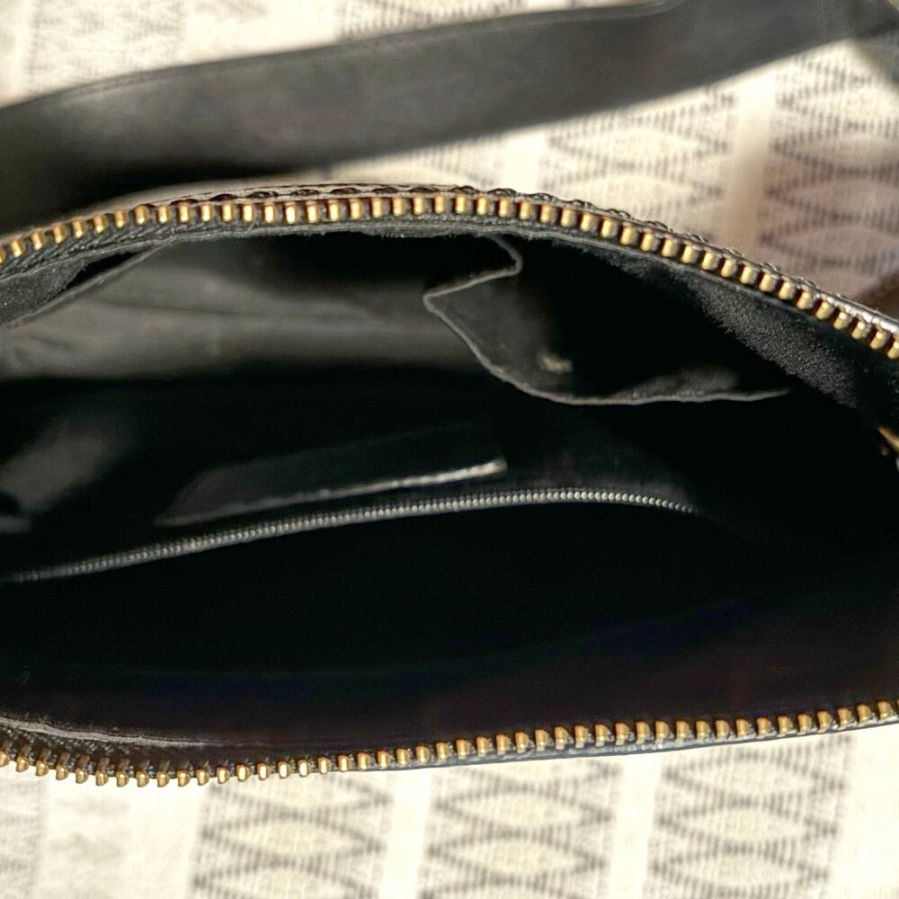 Vintage Coach Crossbody Pebble Leather Bag - Picture 4 of 5